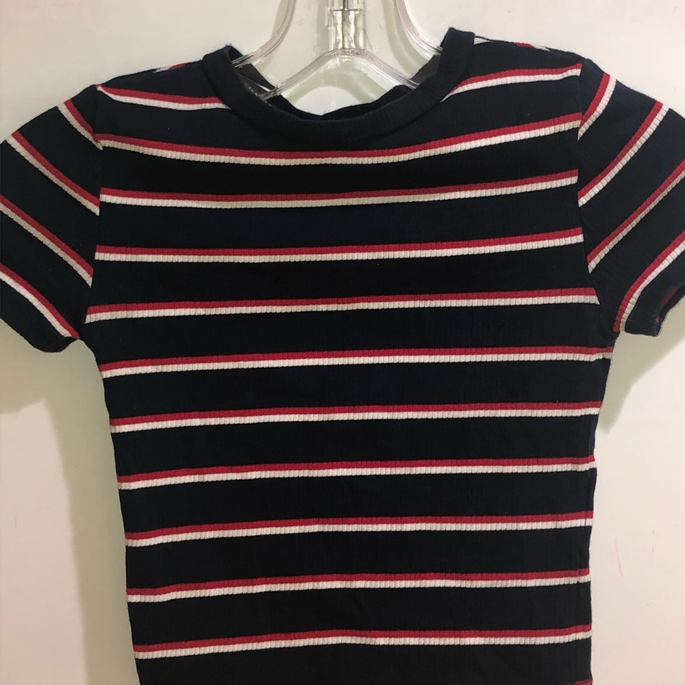 Shortsleeved crop top